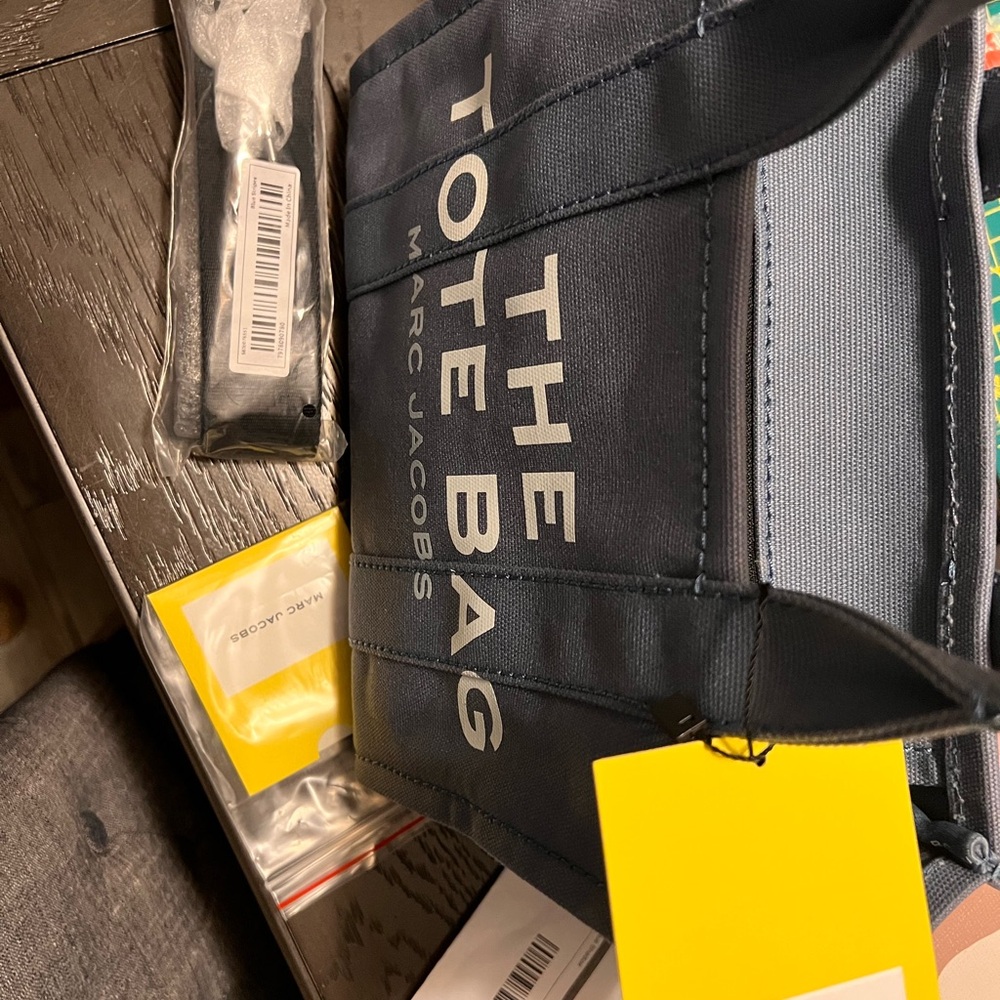 Marc Jacobs Light Blue Crossbody Tote Bag - Picture 9 of 16